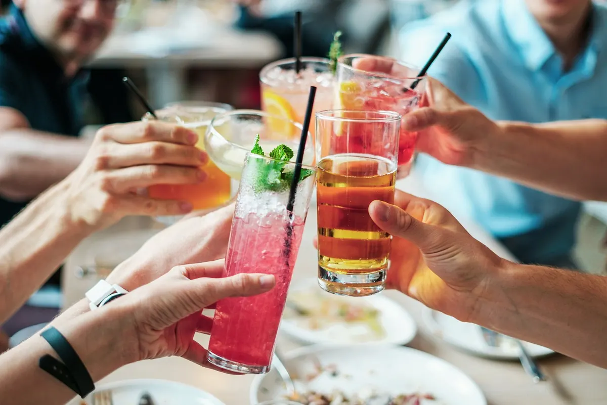 Beginner's Guide to Party Drink Stations: Pitchers, Ice, and Garnishes