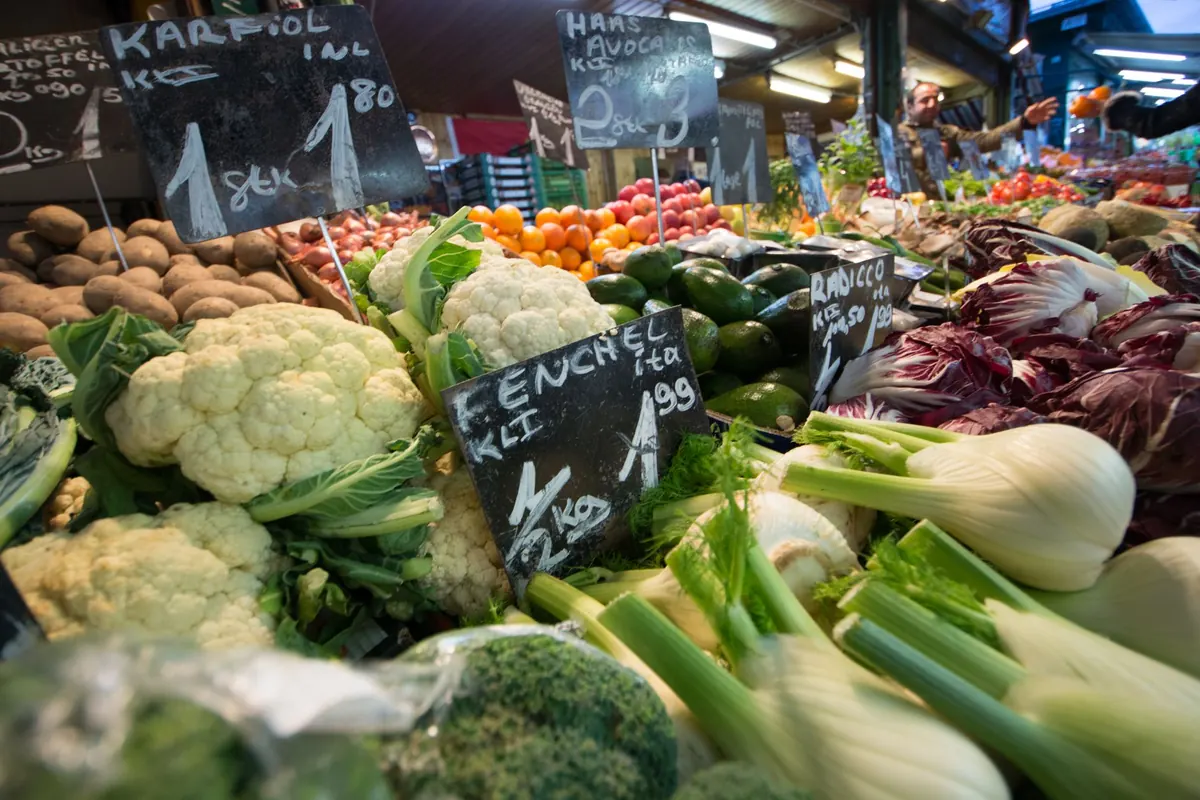 Local Party Food Ideas: Using Farmers' Market Produce for Appetizers